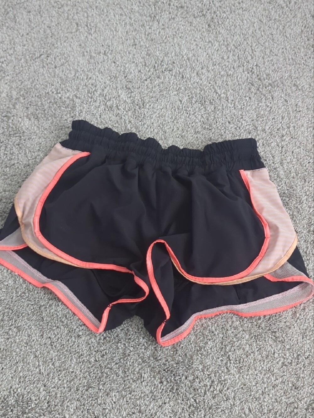 Lululemon Women’s Black Running Hoty Hot Shorts